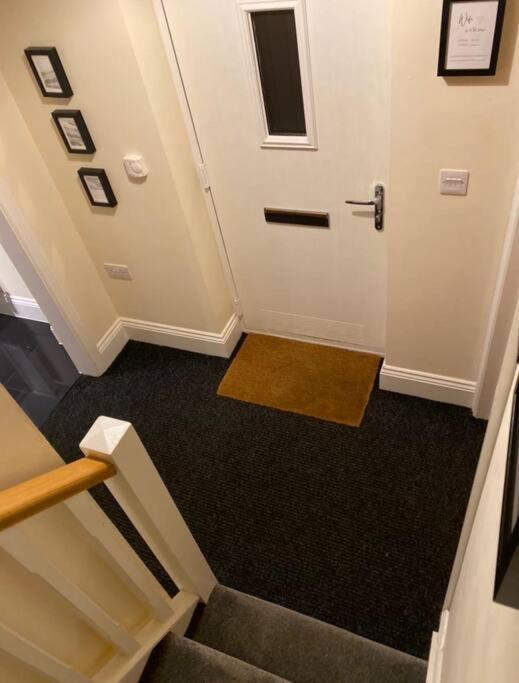 No25-Luxe Living Guest House- 2 Bed-Wifi-Free Parking-City- Beach Swansea Kültér fotó